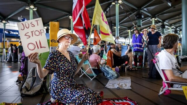 Stand.nl: 'Het demonstratie-recht moet worden ingeperkt'