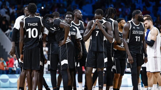 Groots onthaal voor basketballers van Zuid-Soedan: 'Geven hoop aan het land'