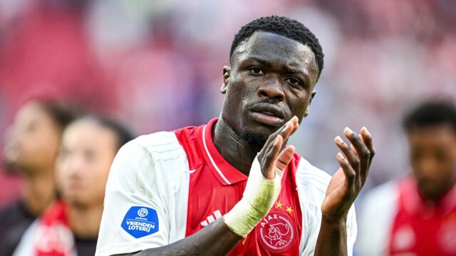 Stelling van Borst: 'Brobbey is de beste spits die Ajax ter beschikking heeft'