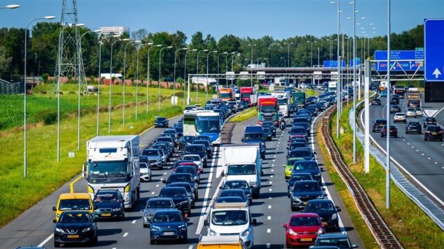 Stand.nl: 'Ook na de vakantie moeten we zo veel mogelijk thuiswerken'