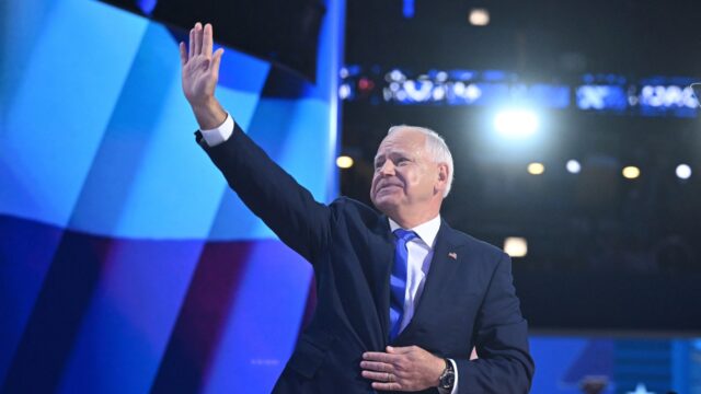 Wat viel op aan de acceptance speech van Tim Walz?