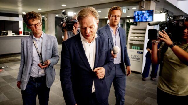 Podcast De Dag: wie krijgt er geld, wie niet?