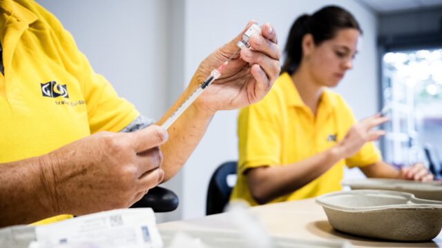 Kinkhoestvaccinatie voor zorgpersoneel: Essentieel voor de bescherming van baby's