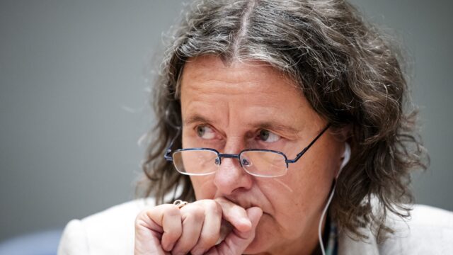 Oud-asielminister Verdonk: 'Kom op met die noodwet en haal de spreidingswet van tafel'