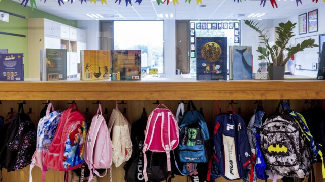 Stand.nl: 'Ons onderwijssysteem laat kinderen in de steek'