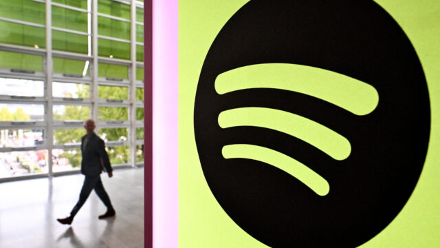 Beginnende artiesten in de problemen door nep Spotify-playlists: 'Mijn nummer werd verwijderd'