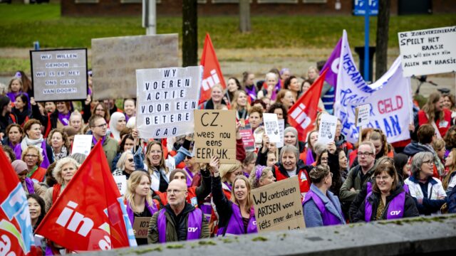 Apothekersassistenten in heel Nederland leggen werk neer: 'We komen niet rond'