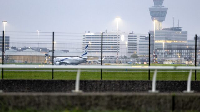Vliegtuigen blijven vliegen ondanks vernietiging natuurvergunning Schiphol, hoe kan dat?