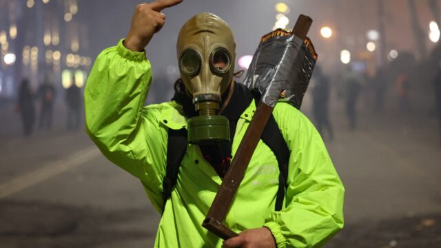 Podcast De Dag: tegen Poetin de straat op in Georgië