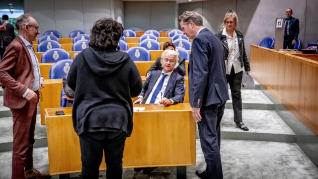 'Je moet mensen gewoon minder om hun mening vragen'
