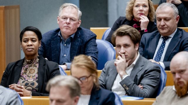 Six Dijkstra (NSC) kritisch op AI-gebruik bij overheid: 'Men heeft werkelijk geen idee waar het mee bezig is'