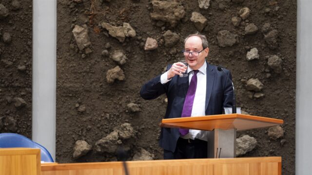 Hans Vijlbrief: 'We hebben geen regering, we hebben vier hokjes die zeggen dat ze samenwerken'