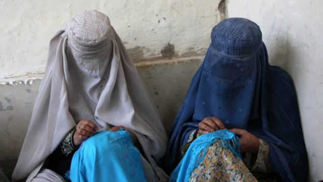 Dit is waarom het Internationaal Strafhof twee Taliban-leiders wil arresteren