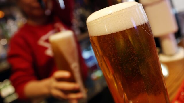 Nieuwe enkelband kan drankgebruik na veroordeling tegengaan