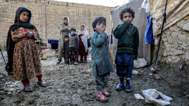Trump blokkeert visa: Afghanen vast tussen twee landen