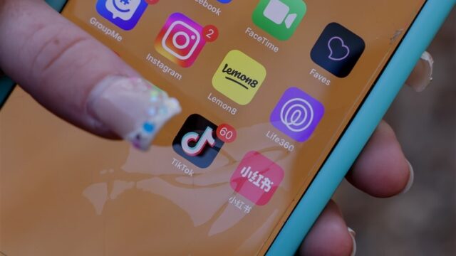 Stand.nl: 'Overweegt u te stoppen met sociale media?'