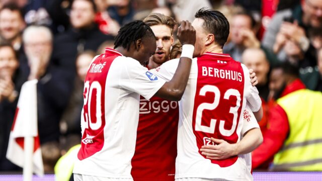 'Deze eeuw geen seizoen waarin Ajax meer punten had na 23 wedstrijden dan nu (57)'