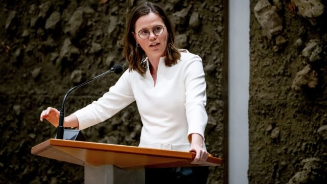 Bikker (ChristenUnie) kritisch op houding linkse partijen: 'Timmermans, doe boter bij de vis rond NAVO-norm'