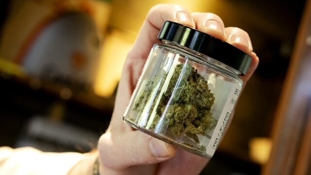 Verslaafd in de cel: ‘Ik nam zelfs mijn pijp en aansteker mee, alles ging naar binnen'