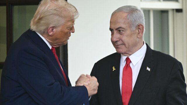 Trump staat pal achter Israël, maar hamert bij Netanyahu wel op de-escalatie met Iran