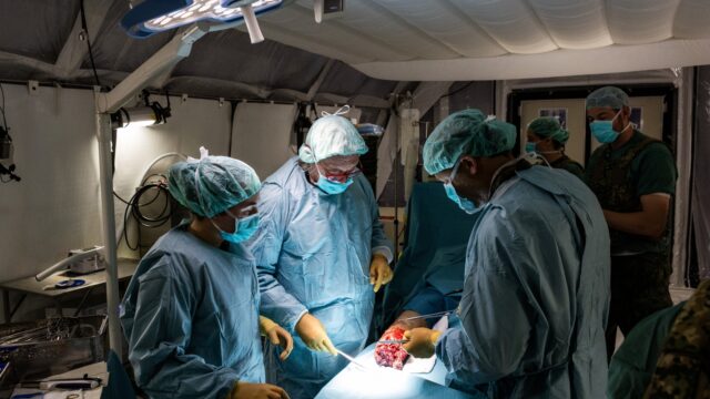 Ziekenhuis en oorlogsgebied als werkplek: defensie zoekt chirurgen