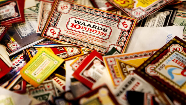 Zegels sparen of een kortingskaart scannen. Waarom werkt dat eigenlijk voor jou én de winkel?