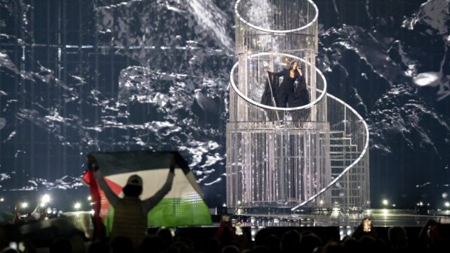 AVROTROS besluit Nederland niet deel te laten nemen aan Songfestival: 'Ingewikkeld en pijnlijk'