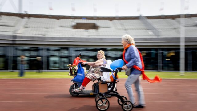 Blijf je ook jonger als je je jonger voelt en gedraagt?