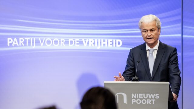 'Wilders zet iedereen weer schaakmat met persconferentie'