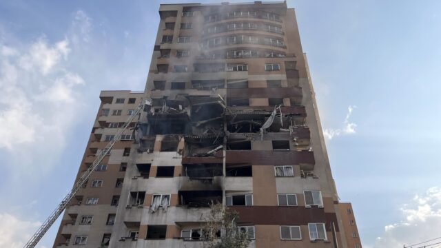 Israël valt militaire en nucleaire doelen in Iran aan, leider Revolutionaire Garde gedood