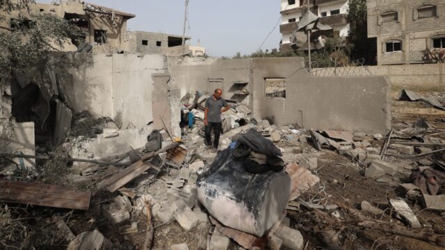 Hulpverlening wordt gedwongen te verplaatsen uit Deir al-Balah in Gaza