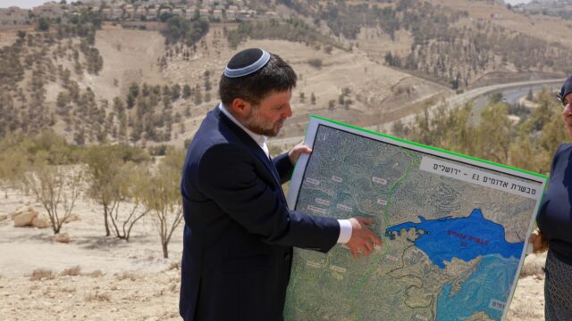 Podcast De Dag: hoe het E1-plan de weg naar een Palestijnse staat blokkeert