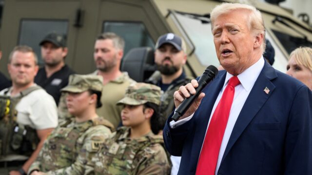 Trumps militaire inzet in Chicago is volgende stap naar autocratie