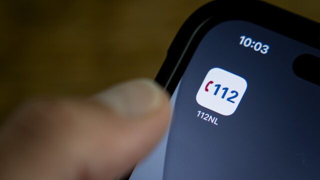 Eén op de drie 112-belletjes is onzin: van broekzakbellers tot eCall-blunders