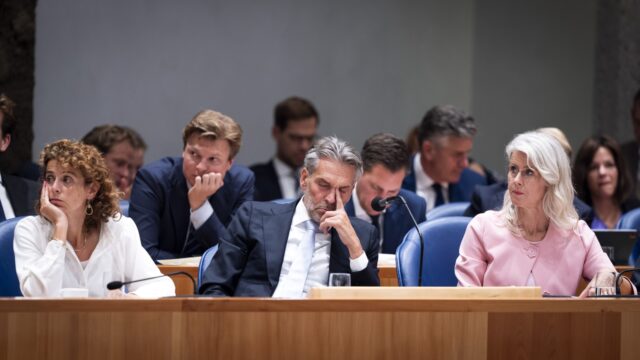 Dag één APB: 'Het is een soort spel dat in de arena plaatsvindt'