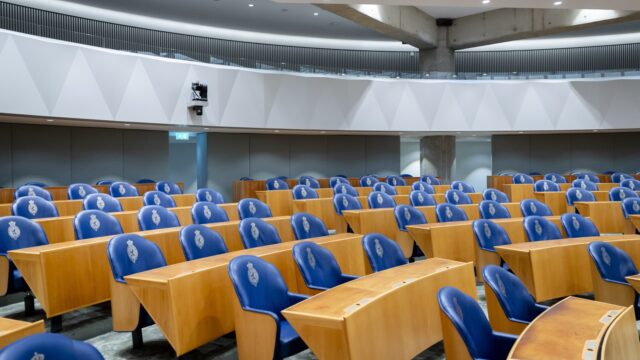 Tussen populisme en technocratie: wie stuurt Nederland eigenlijk?