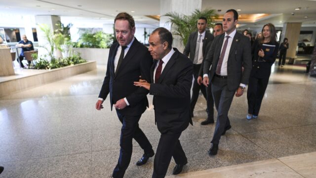 Egypte neemt voortouw in wederopbouwconferentie van Gaza, Van Weel voorzichtig optimistisch