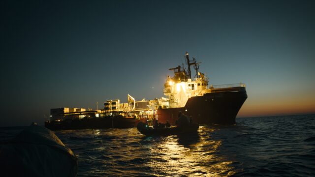 Vluchtelingen helpen op de Middellandse zee: Pieter Wittenberg riskeert twintig jaar cel in Griekenland