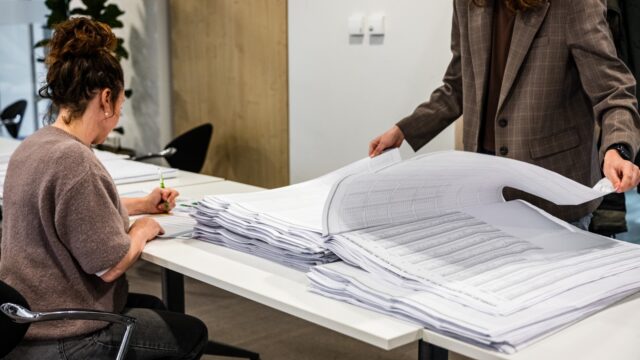 Wat gebeurt er met blanco stemmen en waarom nog stééds geen stemcomputer?