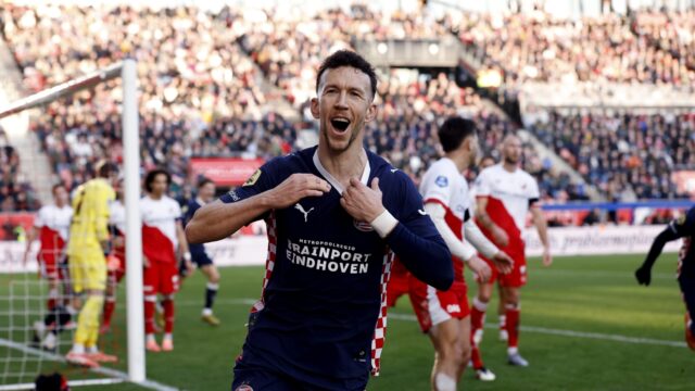 PSV verbreekt eredivisie-record: 14 uitwedstrijden op rij gewonnen