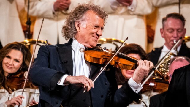 André Rieu start campagne tegen oplichters: 'Bescherm onze fans'