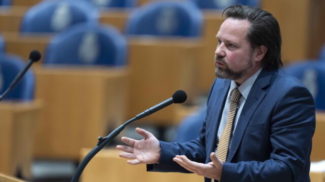 Diederik Boomsma (JA21): 'Als Van den Brink strafbaarheid illegaliteit niet opnieuw indient, doen wij het'