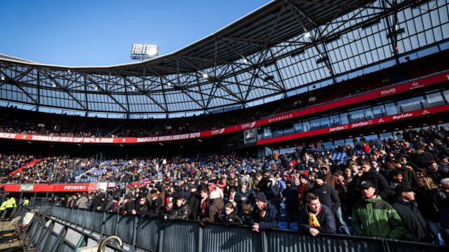 Profvoetballers willen taboe op praten over mentale problemen doorbreken: 'Voetbal opent gesprekken'