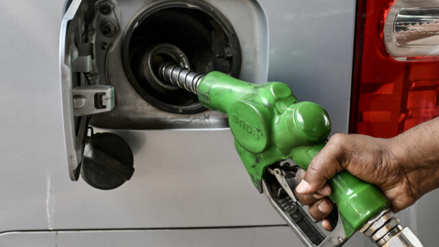 Bespaar een paar tientjes aan benzine per maand met deze tips