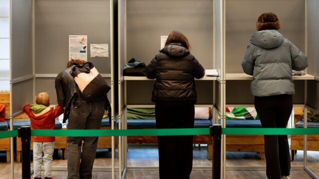 Moeten we strenger zijn op stemmen per volmacht? 'Maak mensen erop attent dat het niet de normale procedure is'