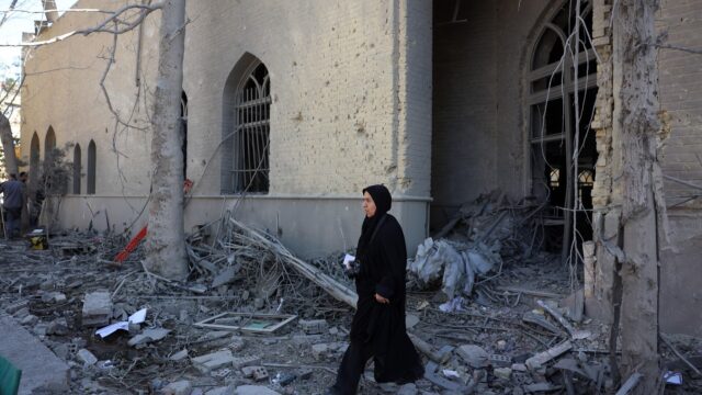 Iraniërs vrezen dreigingen Trump: 'Gewone mensen slaan water in en maken plannen om te vluchten'