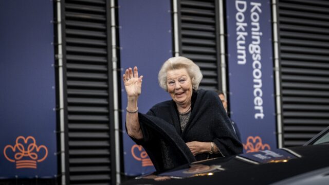 'Het koningshuis laat ons geloven in iets wat onvoorstelbaar is'