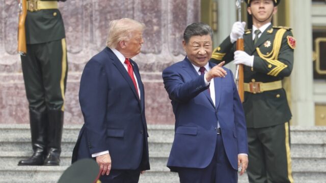 Amerika staat zwakker tegenover China: 'Vrees in de VS dat Trump zich laat inpalmen'