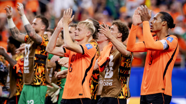 Nederland wint overtuigend van Zweden (5-1): 'Internationaal weer aanzien'
