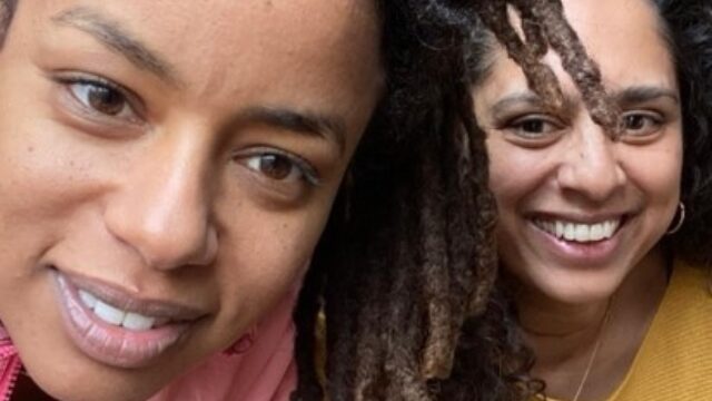 Twee geadopteerde podcastmakers over adoptie: 'Het voelt als een zwart gat'